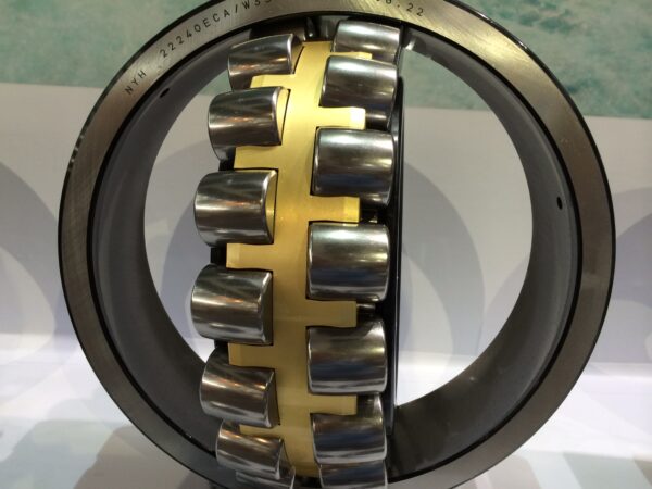 22220CC/W33 Spherical Roller Bearings SRG High Quality Bearings